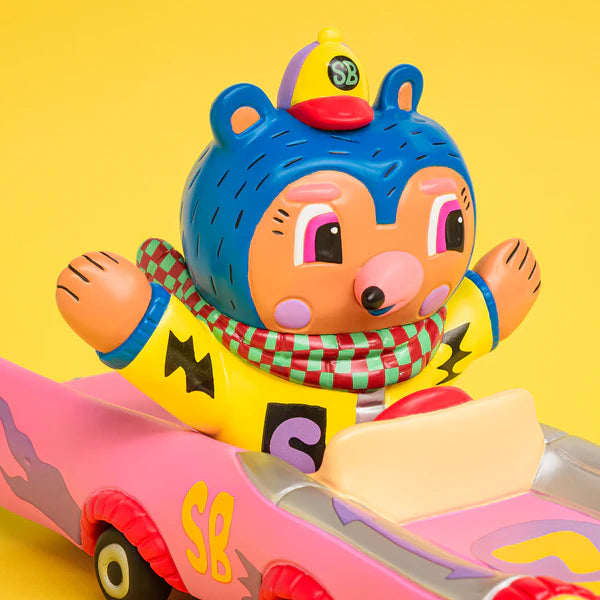 SUNDAY BEAR PINK CAR / Rob Kidney