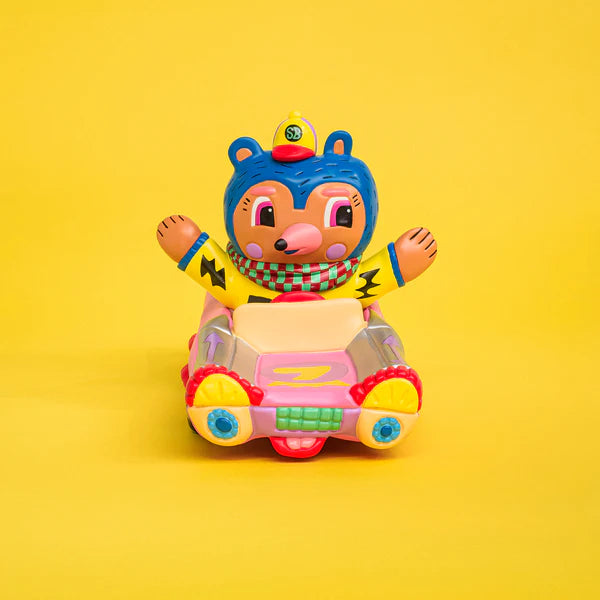 SUNDAY BEAR PINK CAR / Rob Kidney