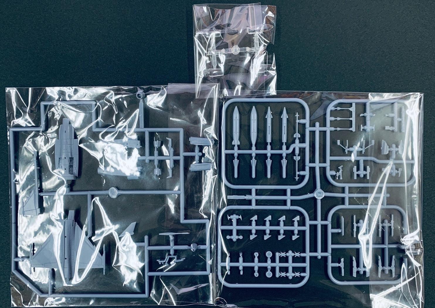 1/144 JAS39 グリペン プラスチックモデルキット（リニューアル版