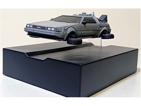 限定品　フローティングモデル　バックトゥザフューチャー　タイムマシン フローティングモデル バックトゥザフューチャー2 タイムマシン