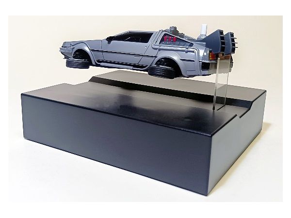 フローティングモデル バックトゥザフューチャー2 タイムマシン