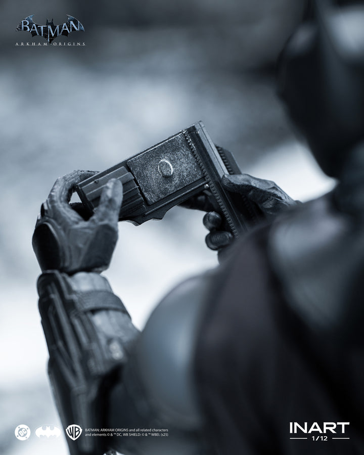 バットマン（バットマン：アーカム・ビギンズ） アクションフィギュア　 1/12スケール