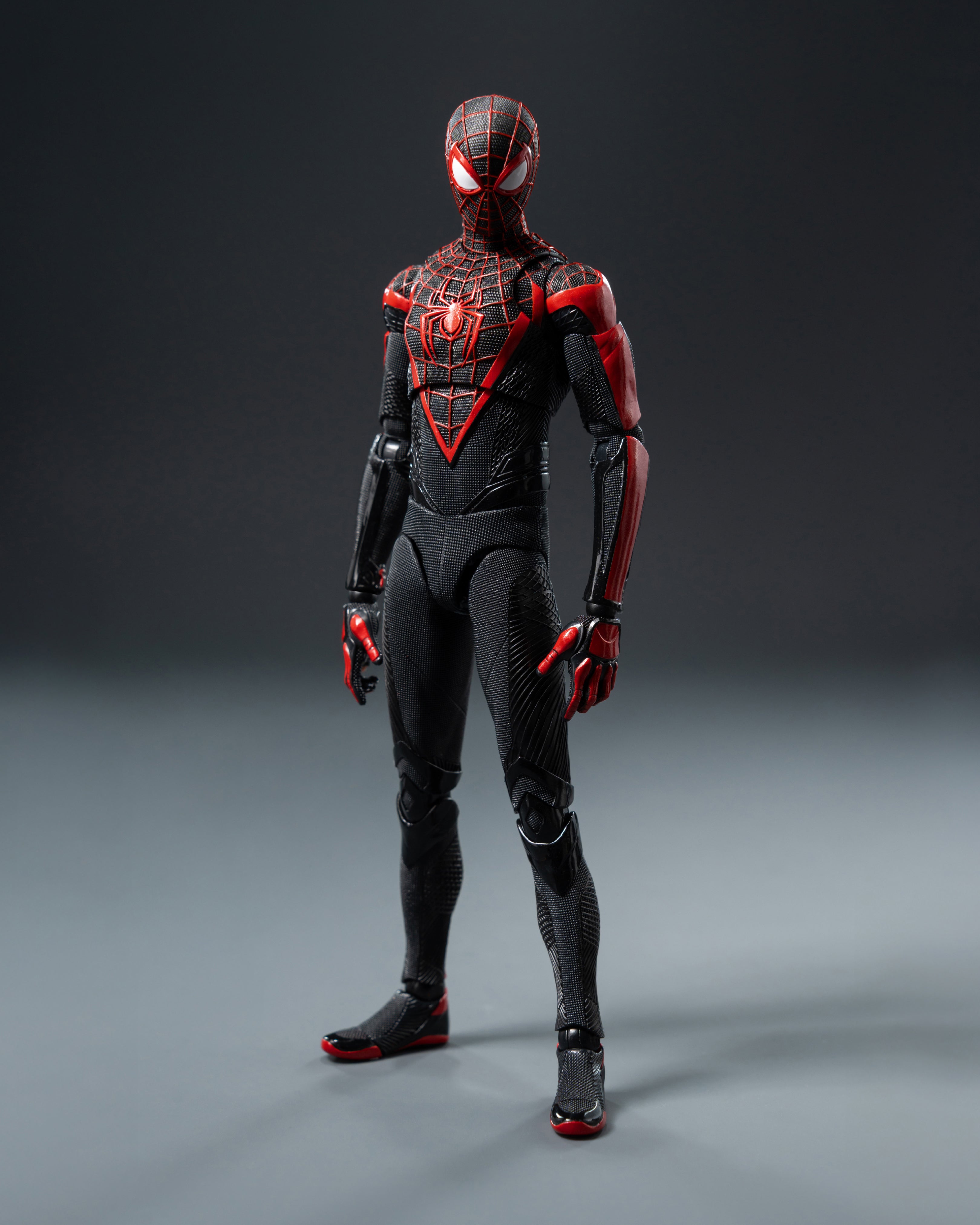 DLX スパイダーマン アップグレードスーツ（マイルズ・モラレス） 1/12