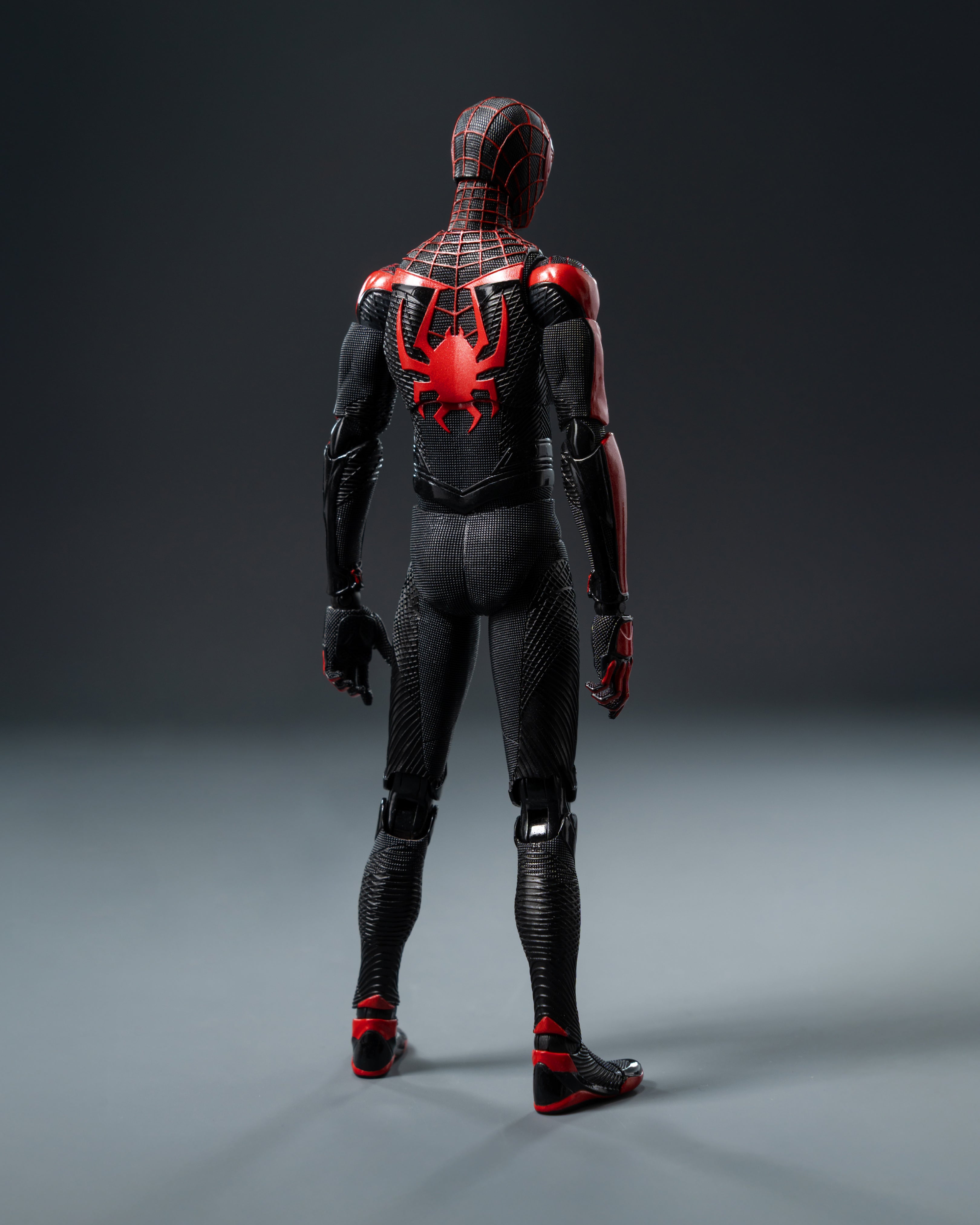 DLX スパイダーマン アップグレードスーツ（マイルズ・モラレス） 1/12