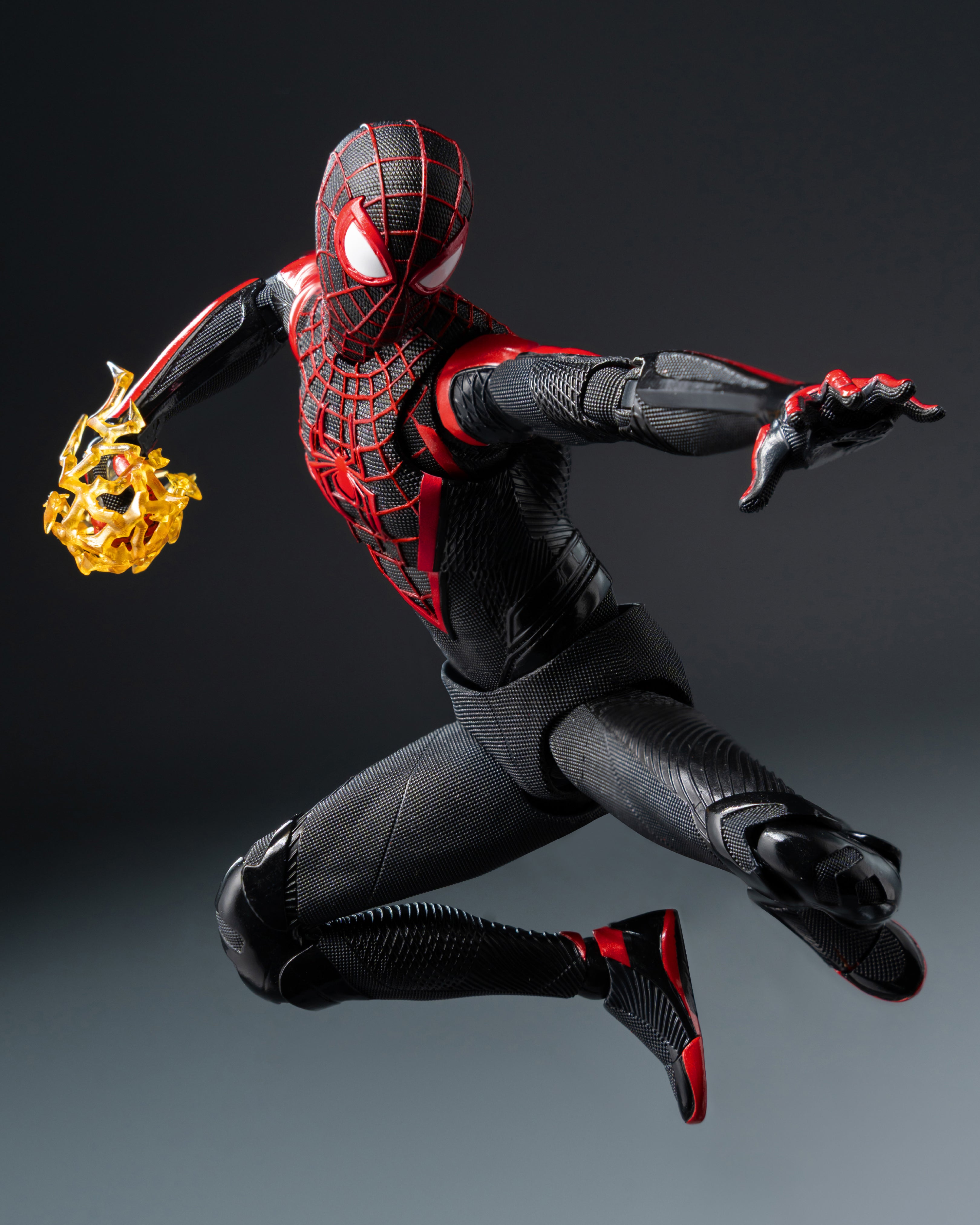 DLX スパイダーマン アップグレードスーツ（マイルズ・モラレス） 1/12