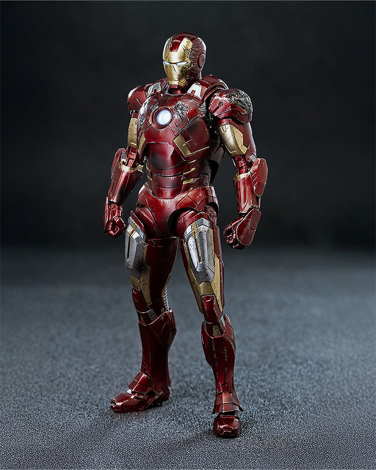 DLX アイアンマン・マーク7（バトルダメージ） 1/12スケール