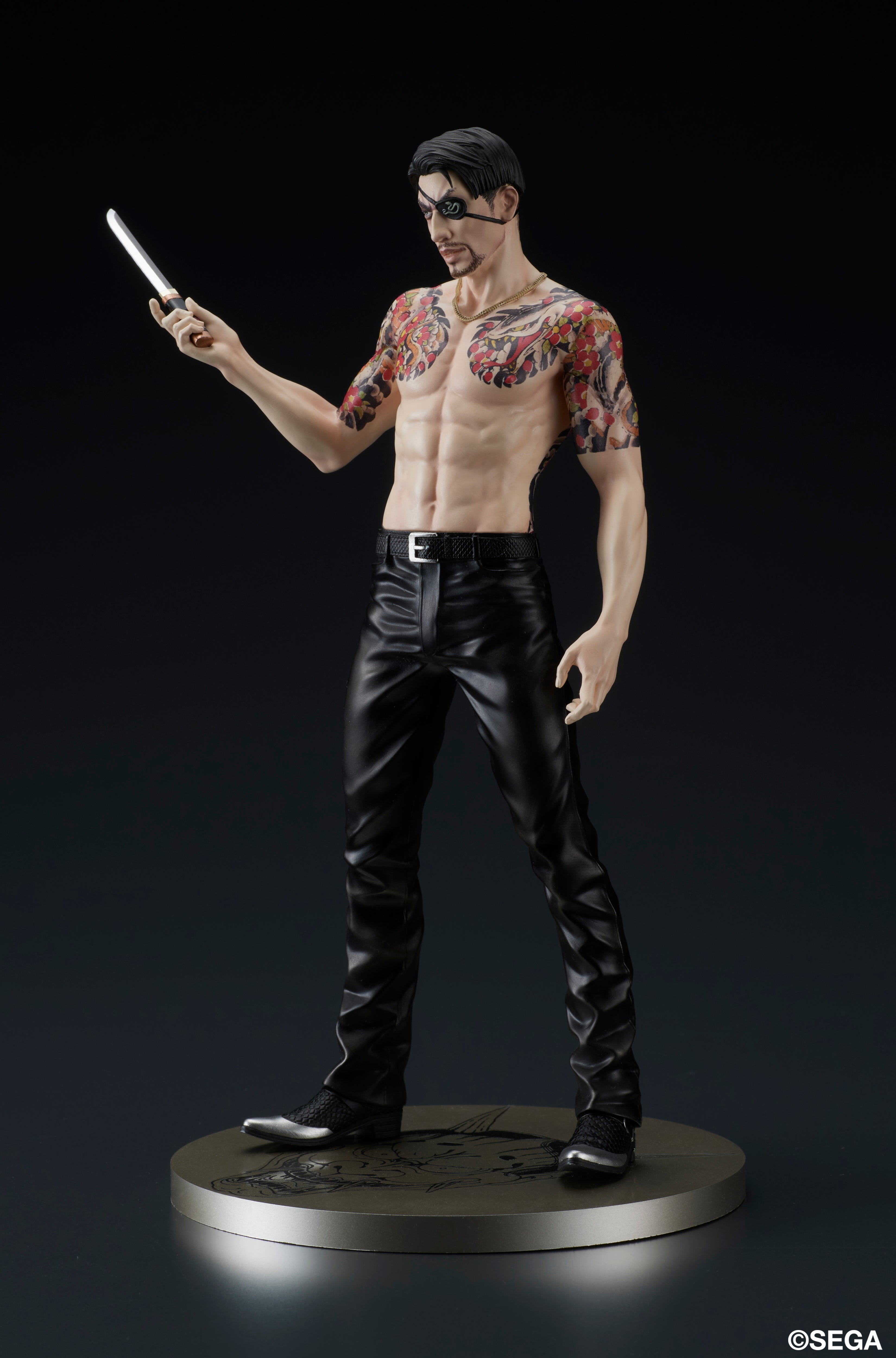 真島吾朗　アスモストイズ　フィギュア Amazon | DIGSTA 『龍が如く』 真島 吾朗 -激闘- 全高約175mm