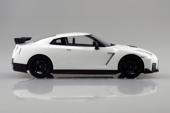 1/24 楽プラ スナップカー R35 NISSAN GT-R NISMO 2017 ブリリアントホワイトパール