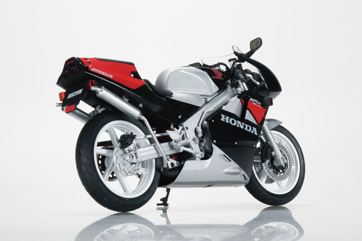 1/12 完成品バイク Honda NSR250R '89 ブラック×シードシルバーメタリック