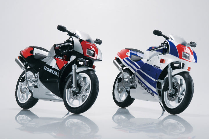 1/12 完成品バイク Honda NSR250R '89 ロスホワイト×テラブルー
