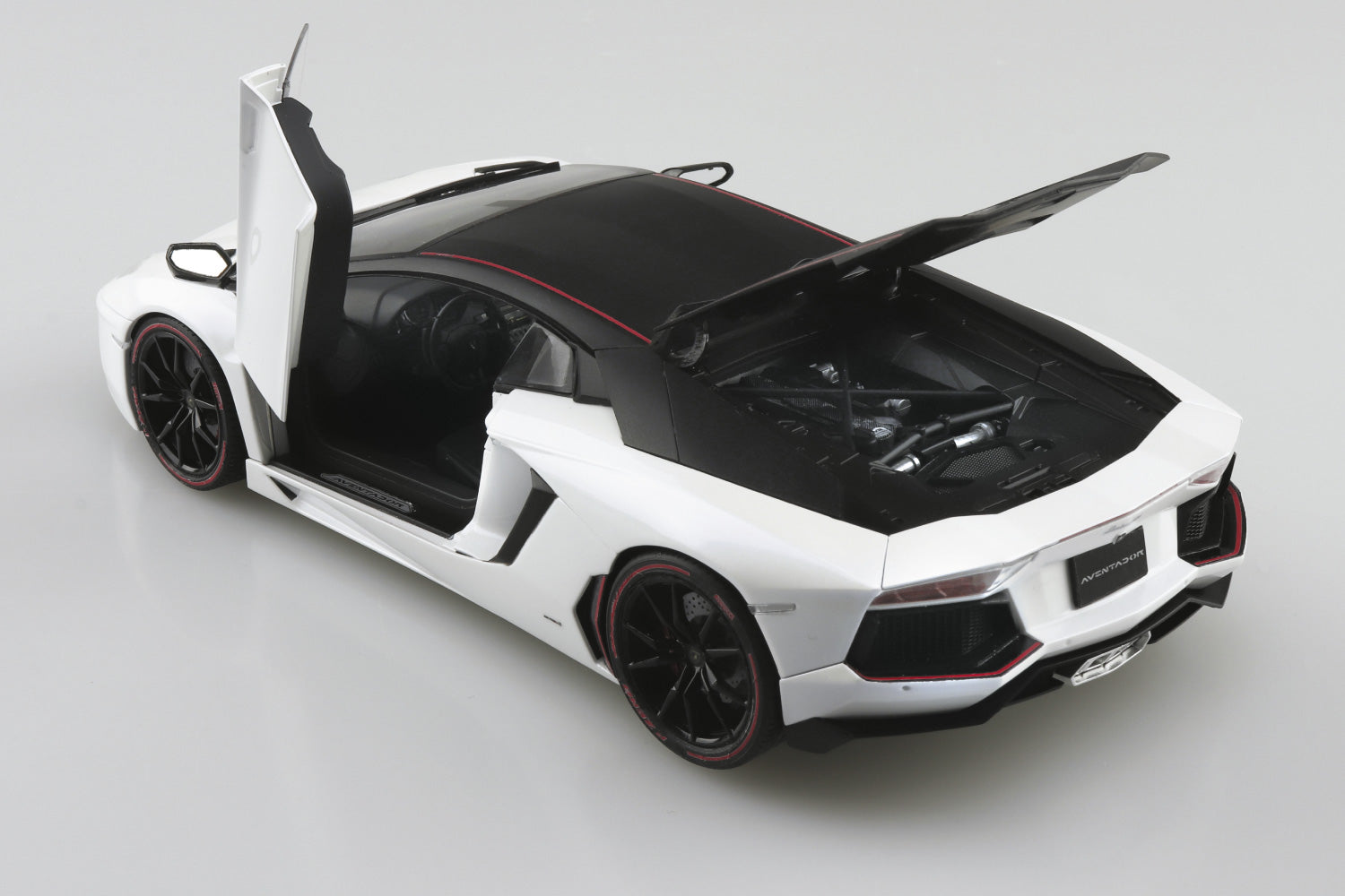 1/24 '14 ランボルギーニ アヴェンタドール ピレリエディション