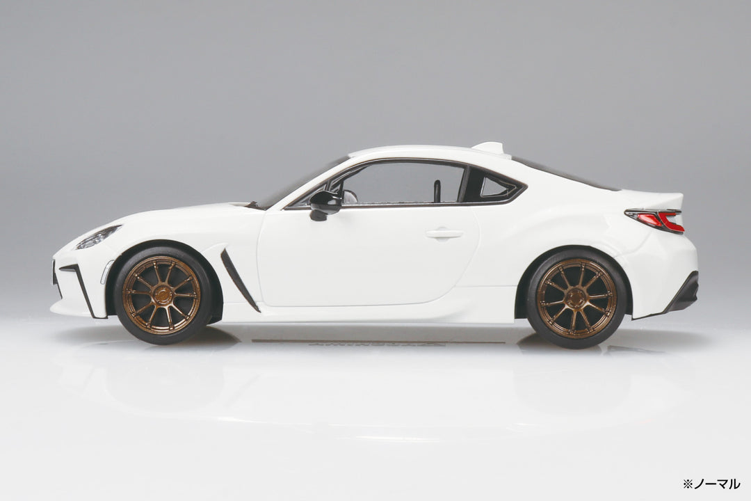 1/32 楽プラ スナップキット トヨタ GR86 2021 カスタムホイール（クリスタルホワイトパール）
