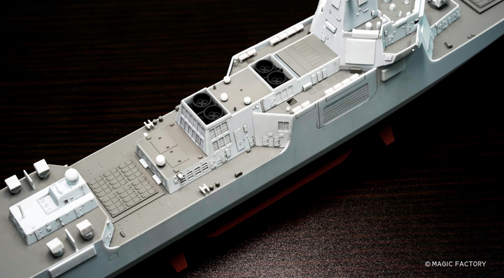 【セール商品】 1/350 中国人民解放軍海軍 055型 駆逐艦 (8 in 1)