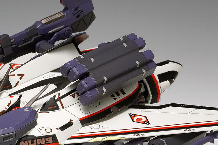 VF-171EX アーマードナイトメアプラス ［アルト機］ 1/12スケール