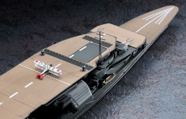 1/700 日本海軍 航空母艦 赤城 “三段甲板" w/艦載機セット(複葉機)