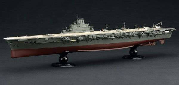 1/700 帝国海軍シリーズ 日本海軍航空母艦 大鳳 (木甲板仕様) フルハルモデル 特別仕様（エッチングパーツ付き）