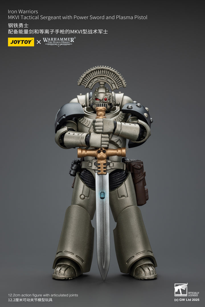 アイアン・ウォリアーズ MKVI タクティカル・サージャント（パワーソード＆プラズマ・ピストル装備） 1/18スケール