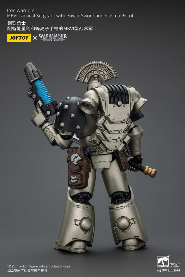 アイアン・ウォリアーズ MKVI タクティカル・サージャント（パワーソード＆プラズマ・ピストル装備） 1/18スケール