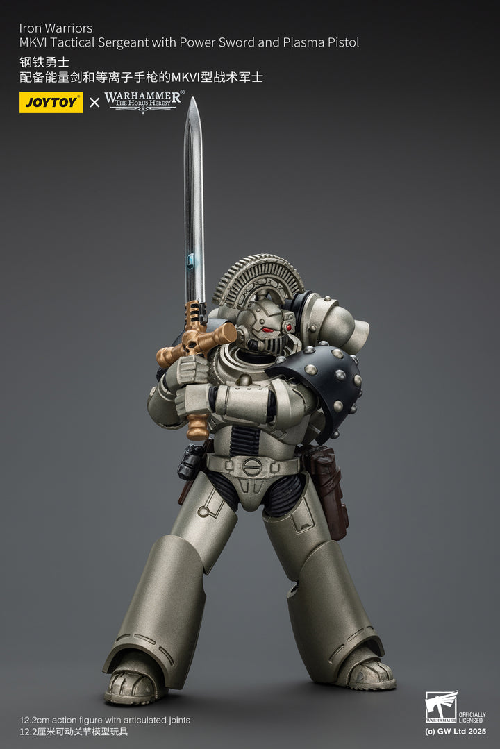 アイアン・ウォリアーズ MKVI タクティカル・サージャント（パワーソード＆プラズマ・ピストル装備） 1/18スケール
