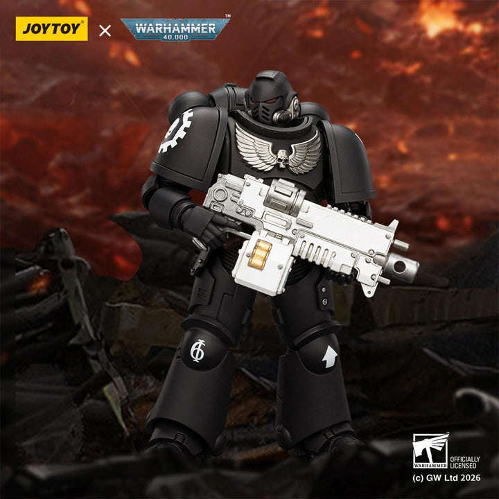 アイアンハンド インターセッサー（ボルトライフル・ボルターピストル・チェーンソード装備） 1/18スケール