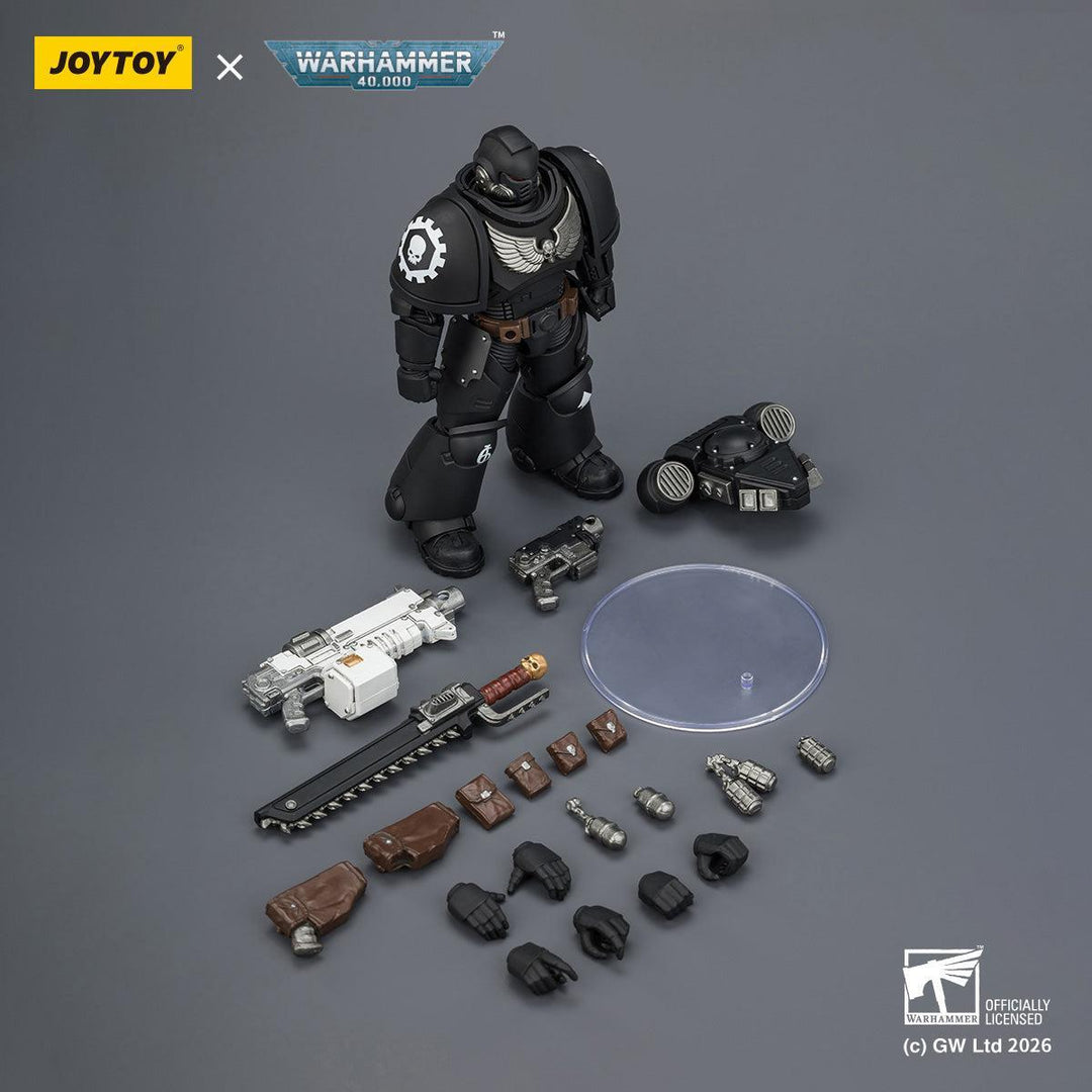 アイアンハンド インターセッサー（ボルトライフル・ボルターピストル・チェーンソード装備） 1/18スケール
