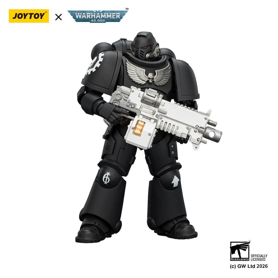 アイアンハンド インターセッサー（ボルトライフル・ボルターピストル・チェーンソード装備） 1/18スケール