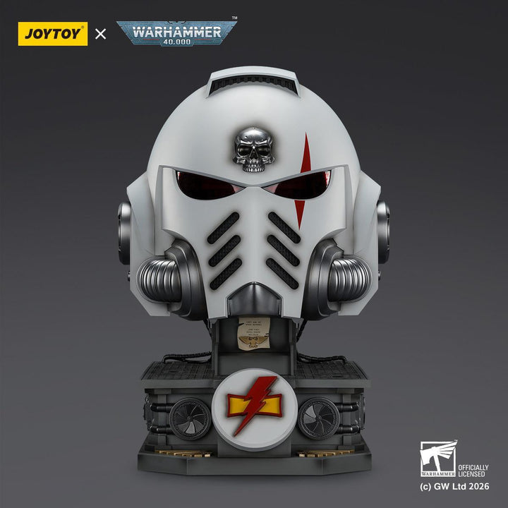 ホワイトスカー MkX ヘルメット＆ディスプレイスタンド 1/1スケール
