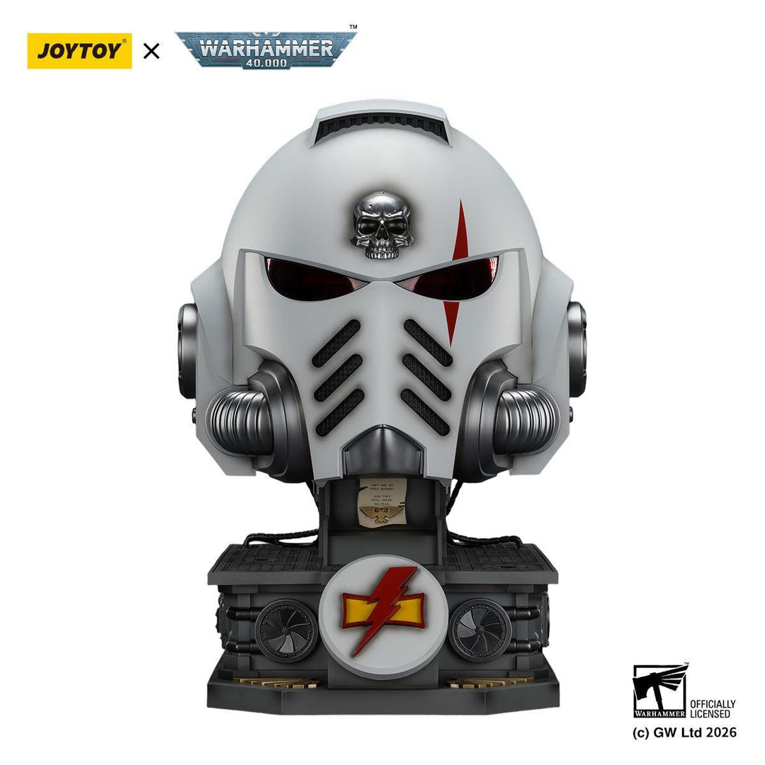 ホワイトスカー MkX ヘルメット＆ディスプレイスタンド 1/1スケール