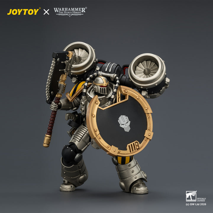 アイアン・ウォリアー MkIIアサルト・レギオネアリ1（ボルターピストル・チェーンアクス・コンバットシールド装備） 1/18スケール