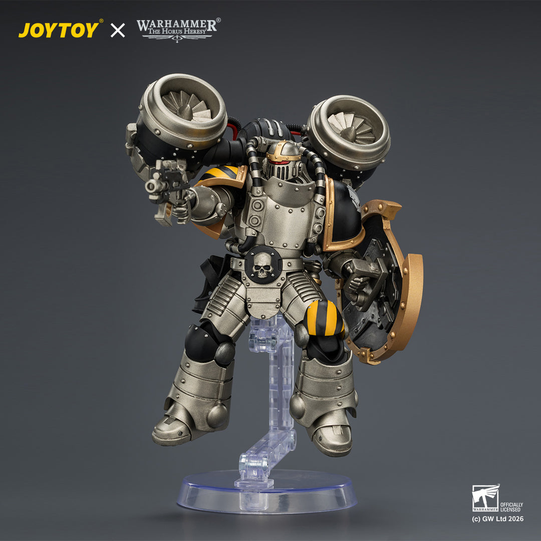 アイアン・ウォリアー MkIIアサルト・レギオネアリ1（ボルターピストル・チェーンアクス・コンバットシールド装備） 1/18スケール