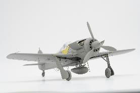 1/35 フォッケウルフ Fw190 A-8 4in1 (R2/R6/R7/R8)