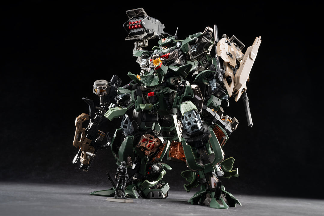 MNP-CR02A 忠勇級 高可動プラモデル  六五式・戟虎II型・突撃型