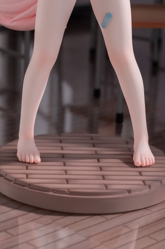 教室で着替えている夢桜を盗み見た結果、見つけられて「変態」って罵られた私 1/7スケール