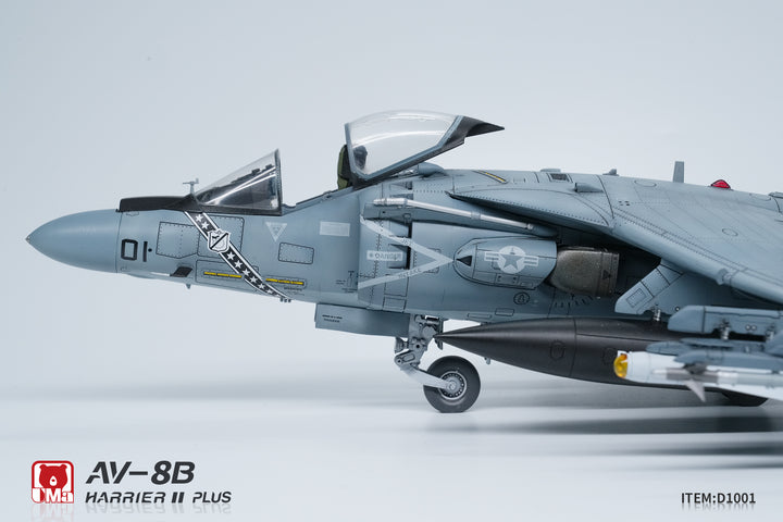 1/48 アメリカ AV-8B ハリアー II PLUS 攻撃機