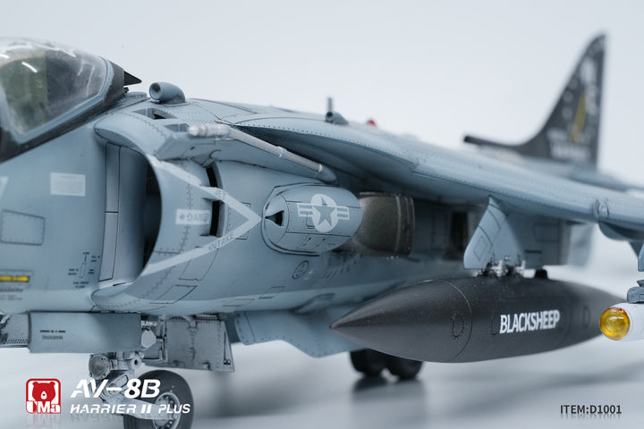 1/48 アメリカ AV-8B ハリアー II PLUS 攻撃機