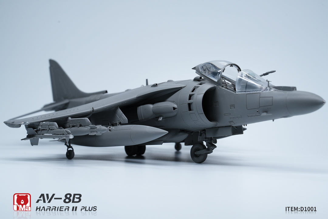 1/48 アメリカ AV-8B ハリアー II PLUS 攻撃機