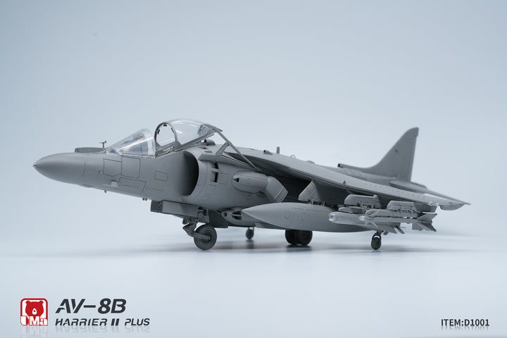 1/48 アメリカ AV-8B ハリアー II PLUS 攻撃機