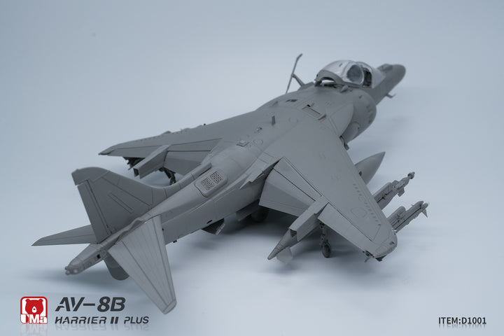1/48 アメリカ AV-8B ハリアー II PLUS 攻撃機
