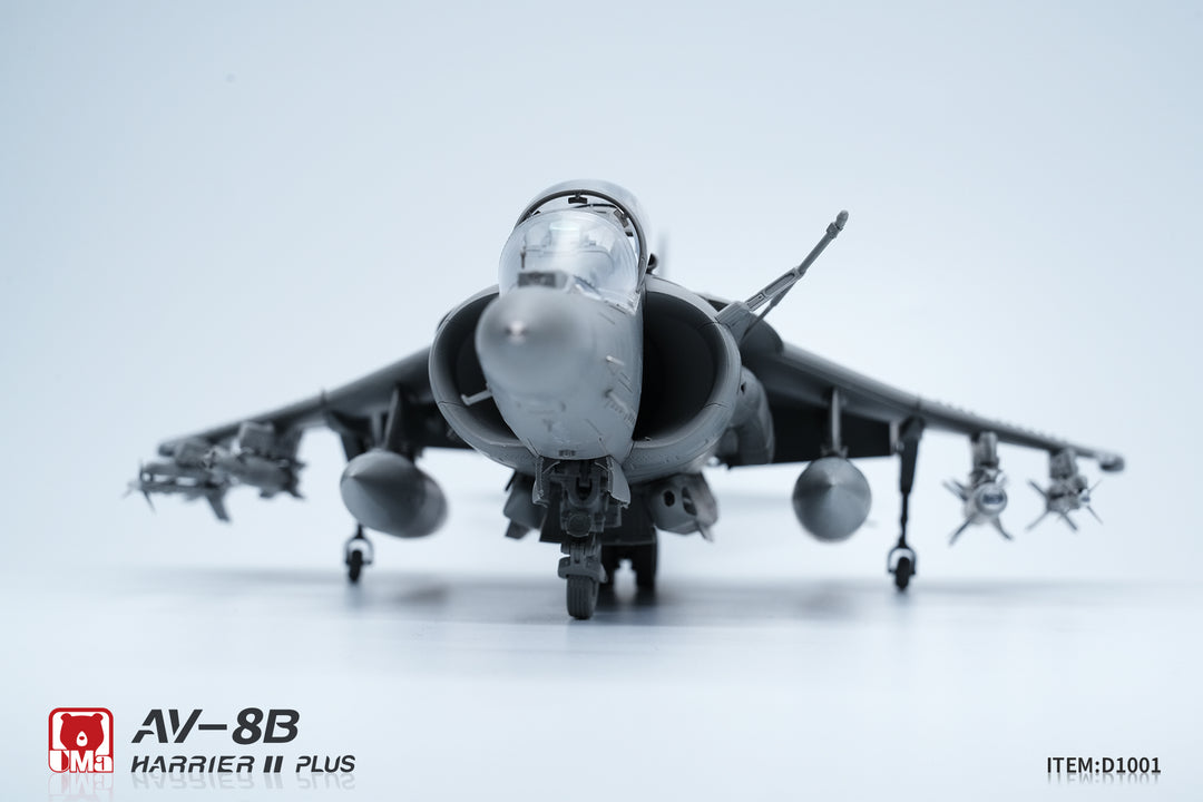 1/48 アメリカ AV-8B ハリアー II PLUS 攻撃機