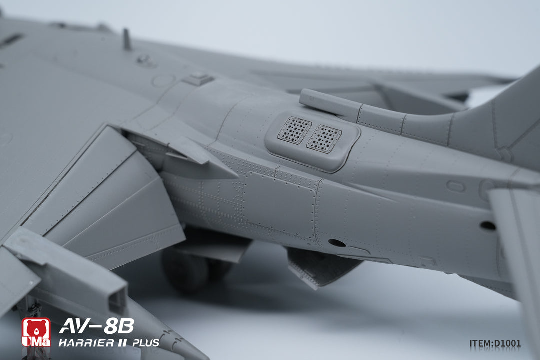 1/48 アメリカ AV-8B ハリアー II PLUS 攻撃機