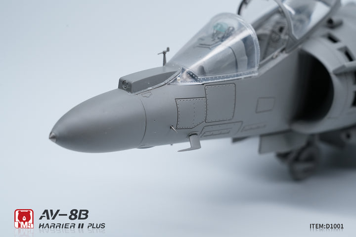1/48 アメリカ AV-8B ハリアー II PLUS 攻撃機