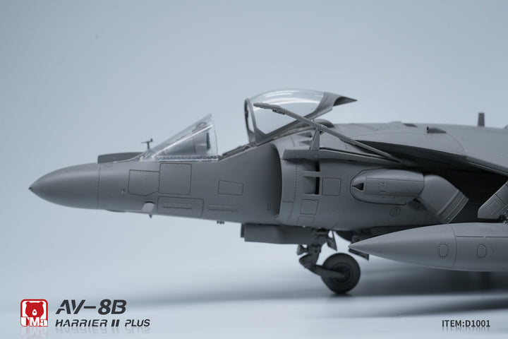 1/48 アメリカ AV-8B ハリアー II PLUS 攻撃機