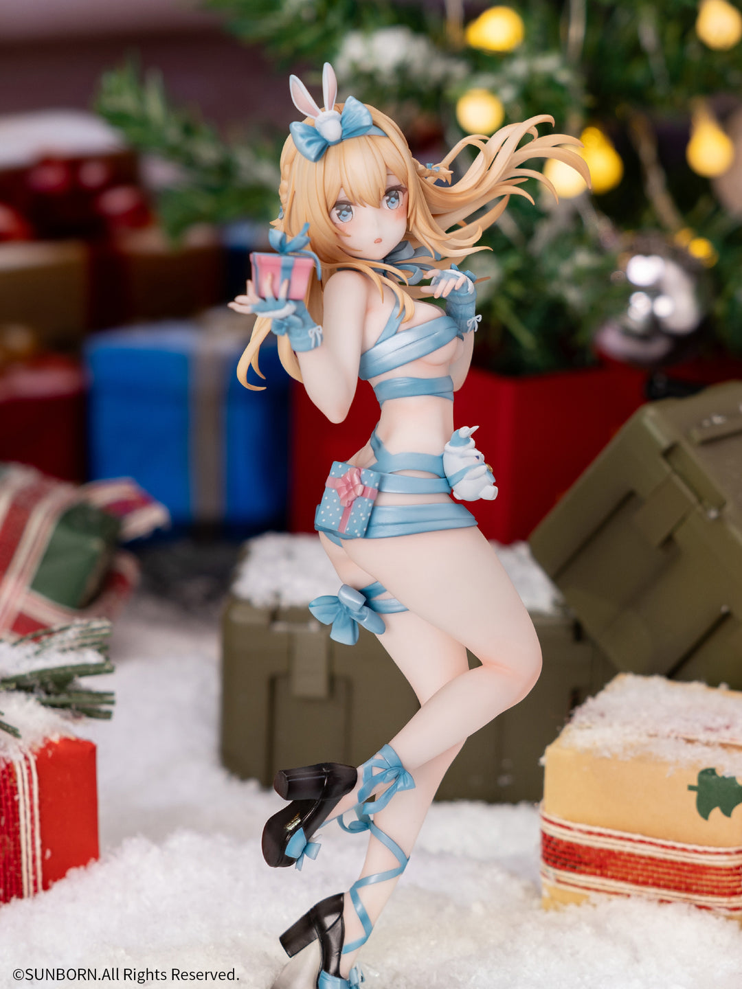 スオミ 雪兎の贈り物ver. 完成品フィギュア 1/6スケール