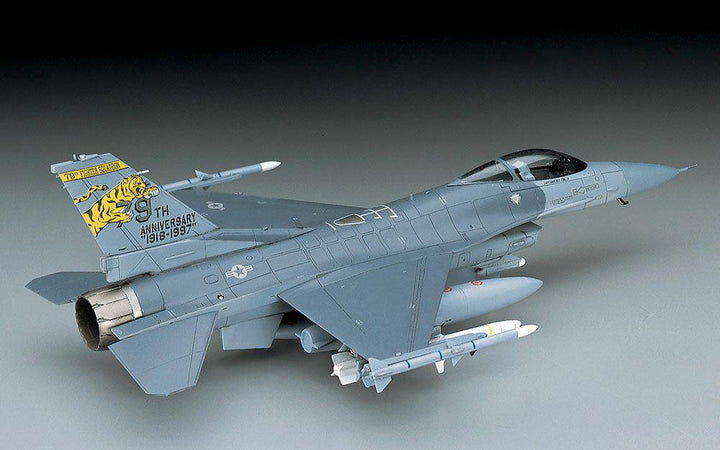 【再販】1/72 F-16CJ(ブロック50)ファイティング ファルコン