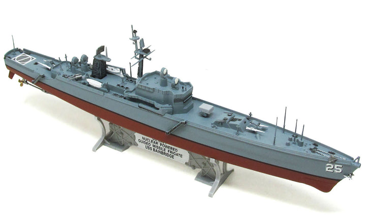 1/600 アメリカ海軍 原子力ミサイル巡洋艦 U.S.S ベインブリッジ CGN-25