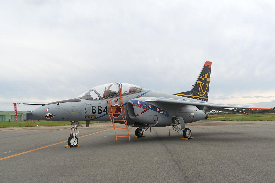 1/100 航空自衛隊 T-4 エアフェスタ浜松 空自70周年記念塗装機 2機セット