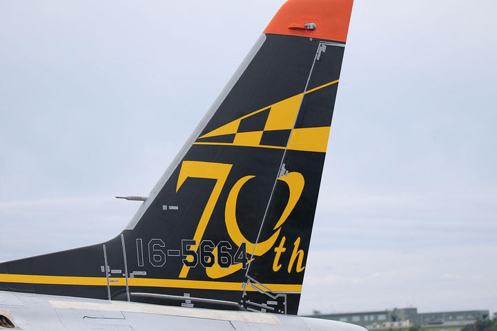 1/100 航空自衛隊 T-4 エアフェスタ浜松 空自70周年記念塗装機 2機セット