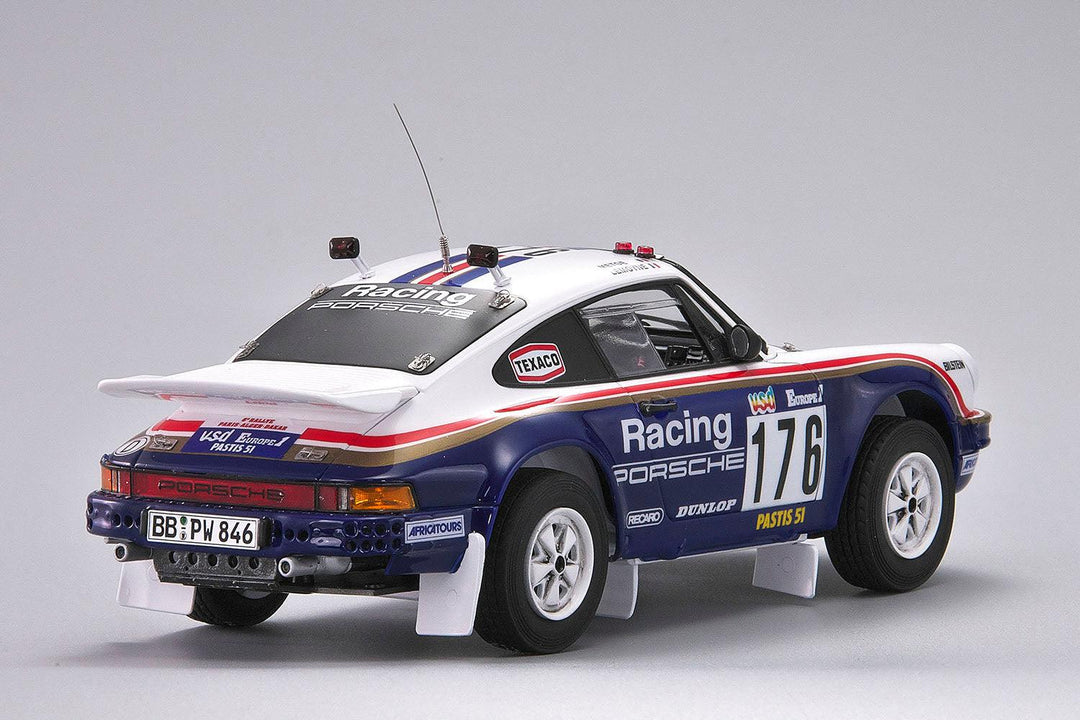 1/24 ポルシェ 911 カレラ 3.2 4×4（タイプ953） 1984 パリ-ダカール ラリー ウィナー