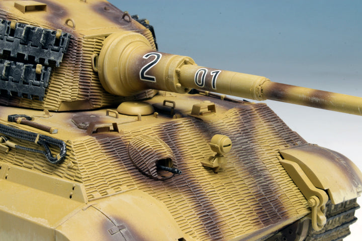 1/35 WW.II ドイツ軍 Sd.Kfz.182 キングタイガー ヘンシェル砲塔 w/ツィメリットコーティング 第505重戦車大隊 1944年 ロシア