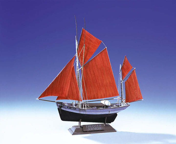 1/125 マグロ釣り漁船 ソニア・アルマール号